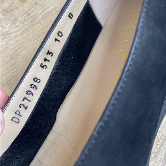 Salvatore Ferragamo Bow Suede Leather Flats - Picture 6 of 8